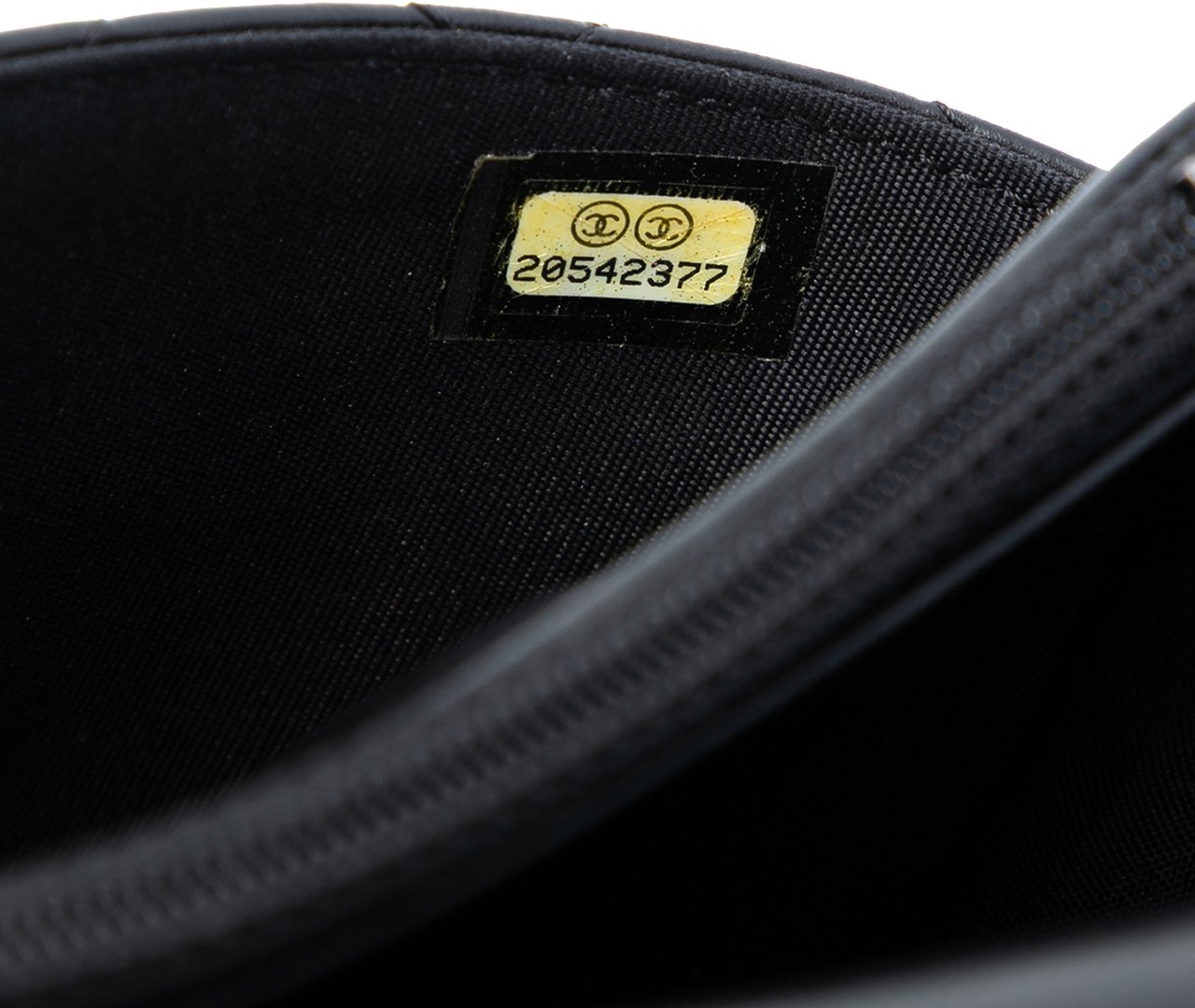 Chanel Quilted Lambskin Boy Wallet On Chain Zwart