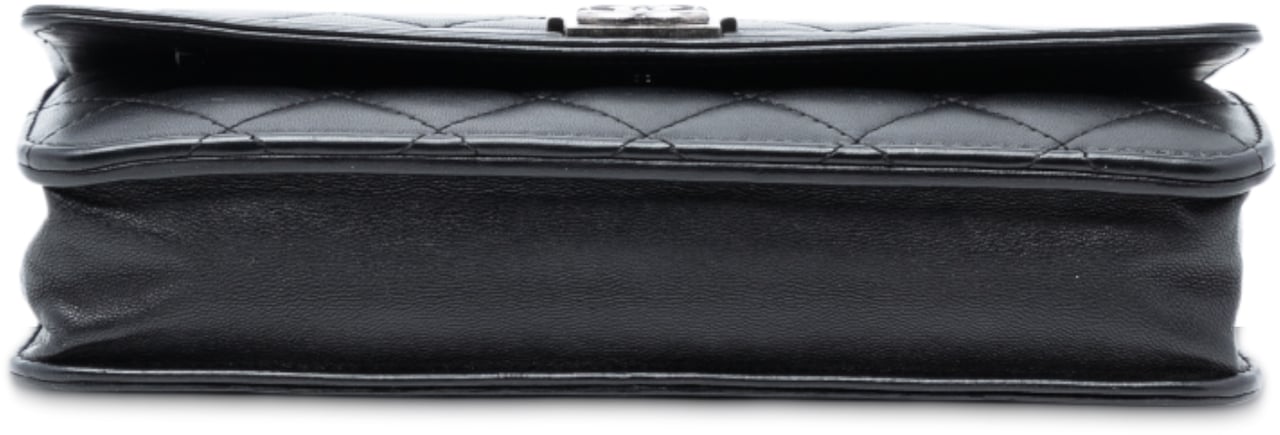 Chanel Quilted Lambskin Boy Wallet On Chain Zwart