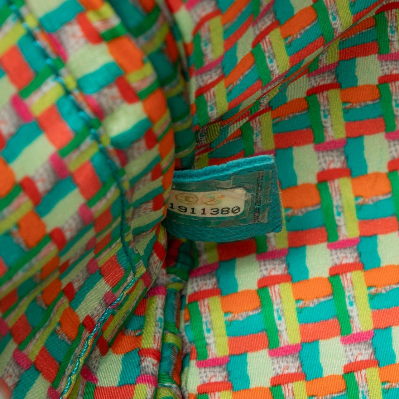 Chanel Medium CC Quilted Rubberized Lambskin Coco Rain Camera Bag Blauw