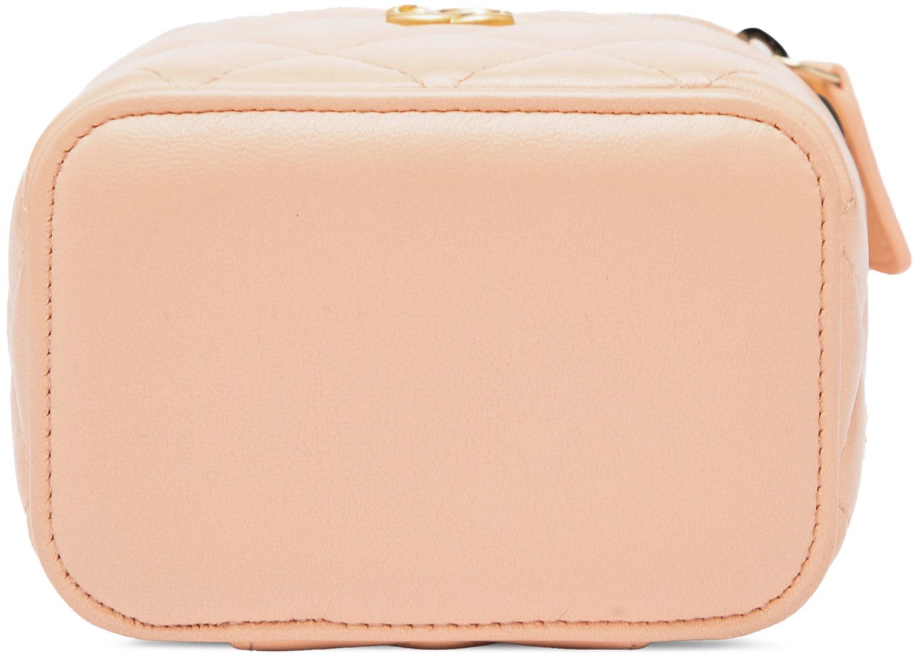 Chanel Mini Quilted Lambskin Pearl Crush Vanity Case With Chain Roze