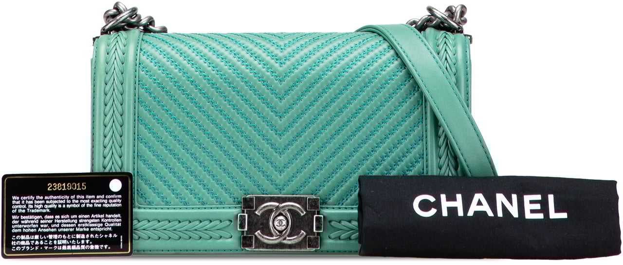 Chanel New Medium Braided Chevron Lambskin Boy Flap Groen