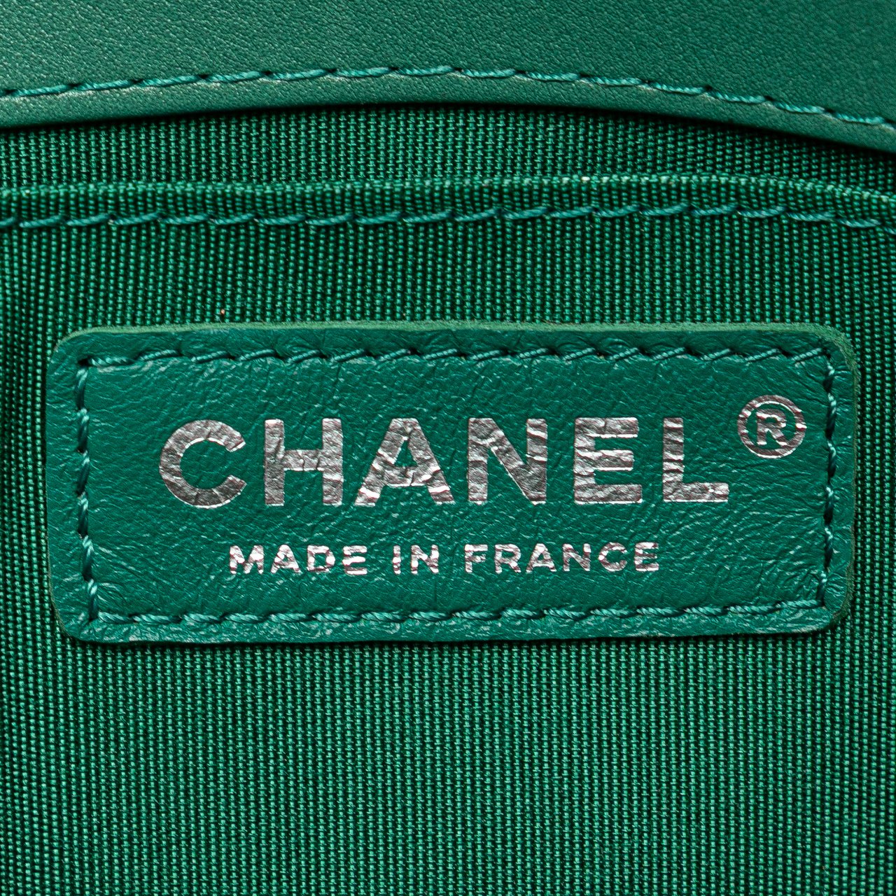 Chanel New Medium Braided Chevron Lambskin Boy Flap Groen