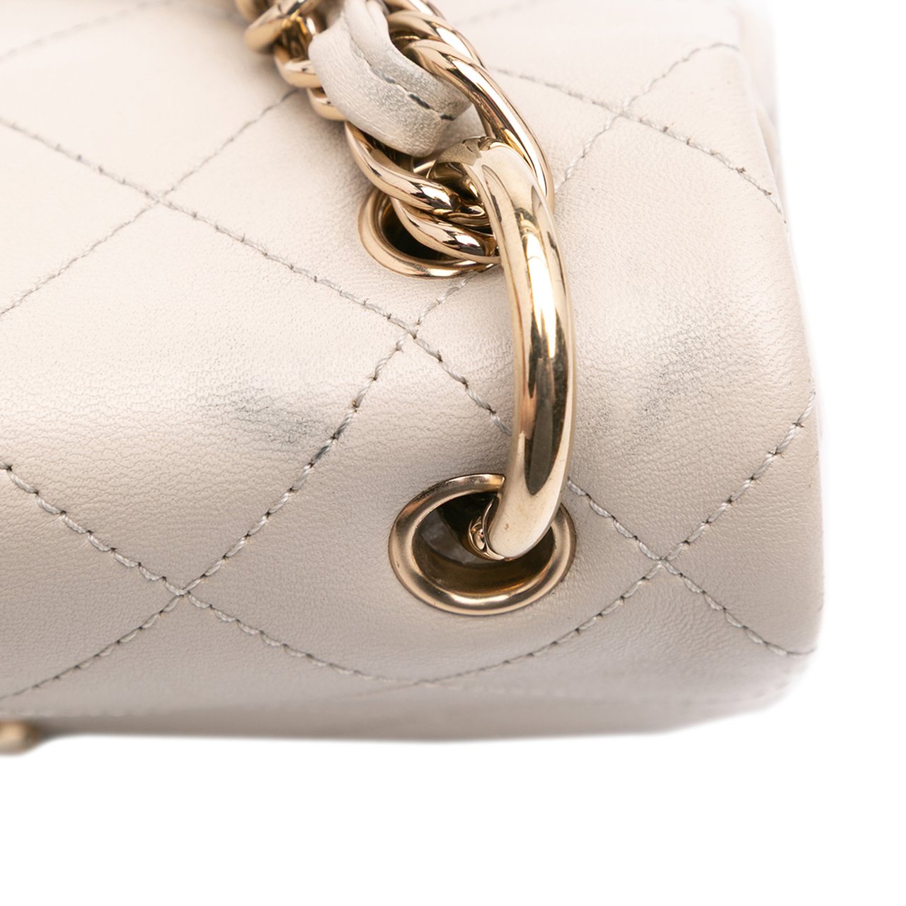 Chanel Medium Lambskin Twist Chain Enamel CC Flap Bruin