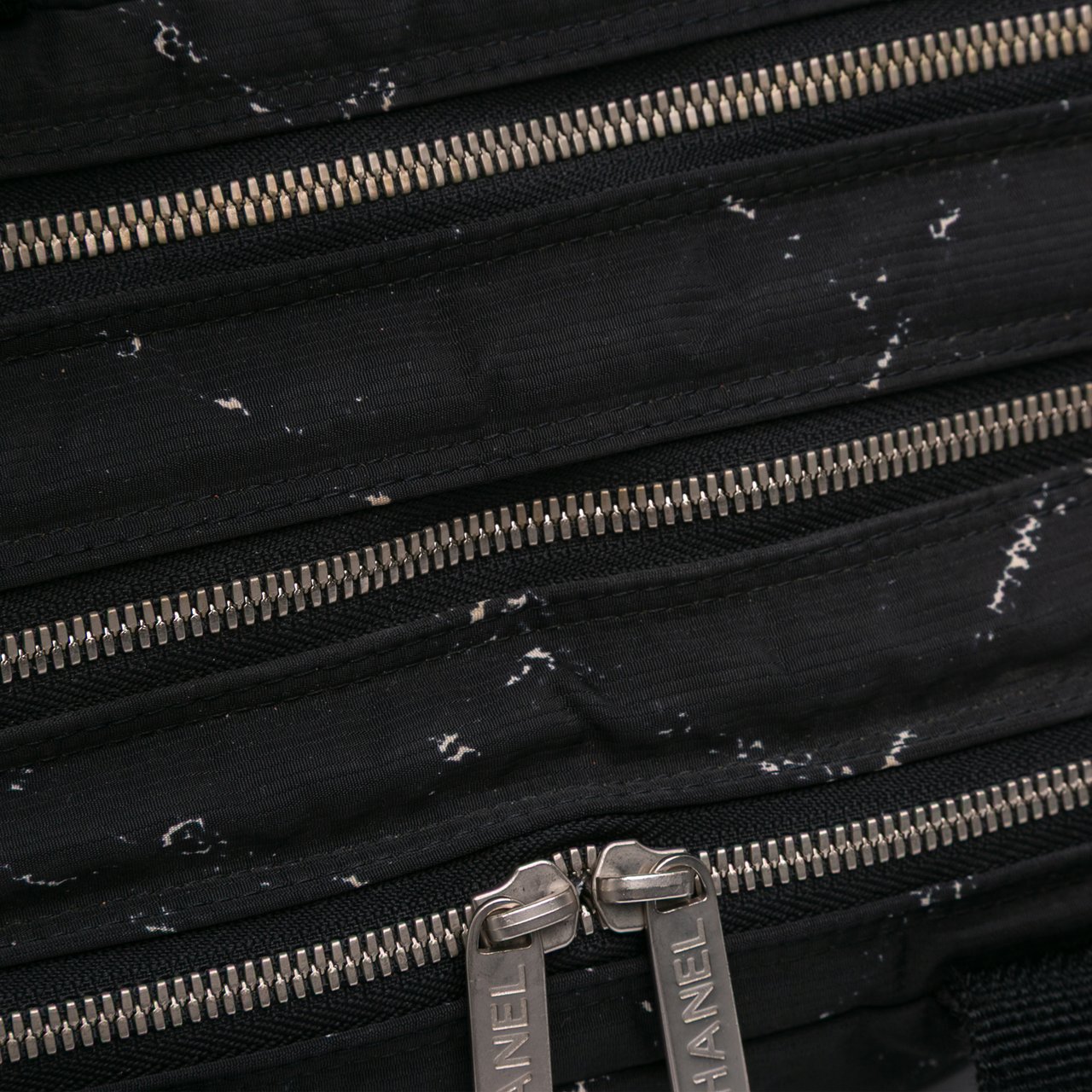 Chanel Old Travel Line Nylon Handbag Zwart