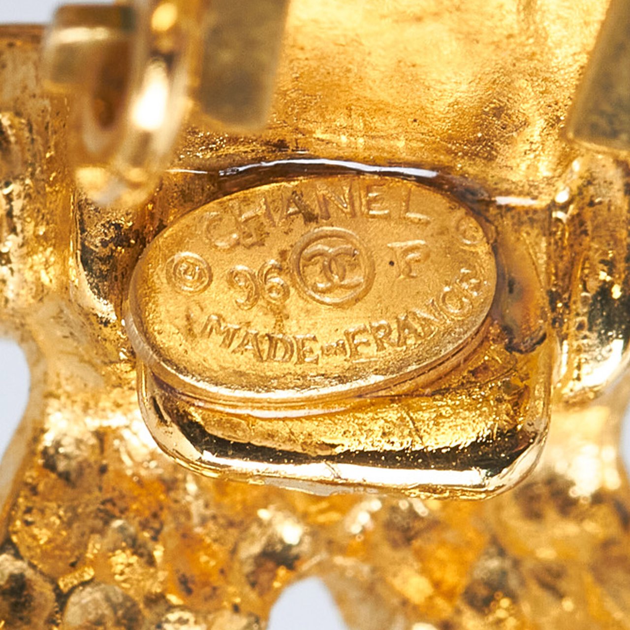 Chanel CC Drop Earrings Goud