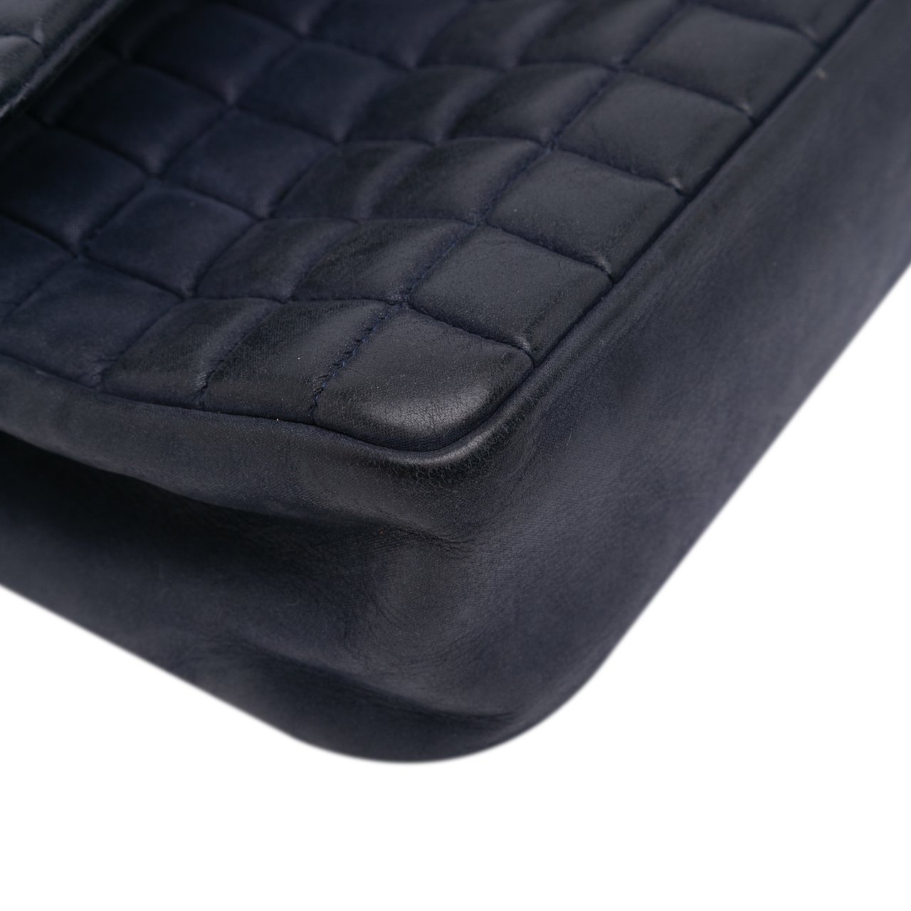 Chanel Chocolate Bar Iridescent Calfskin Bubble Flap Blauw