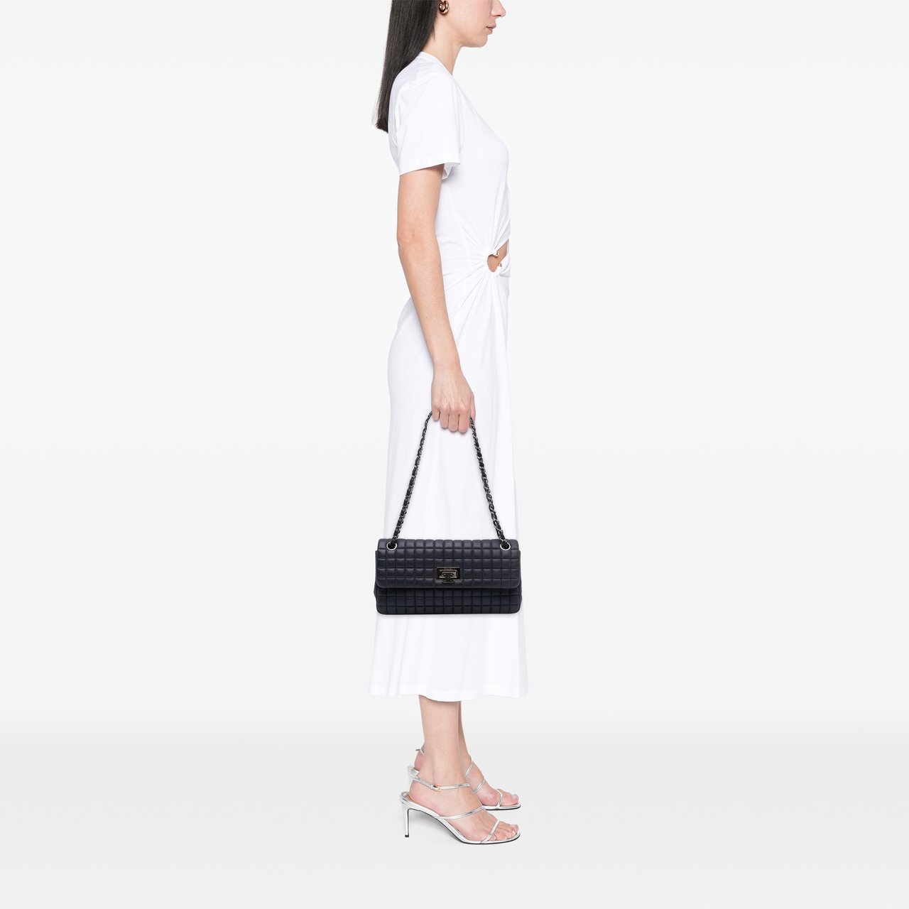 Chanel Chocolate Bar Iridescent Calfskin Bubble Flap Blauw