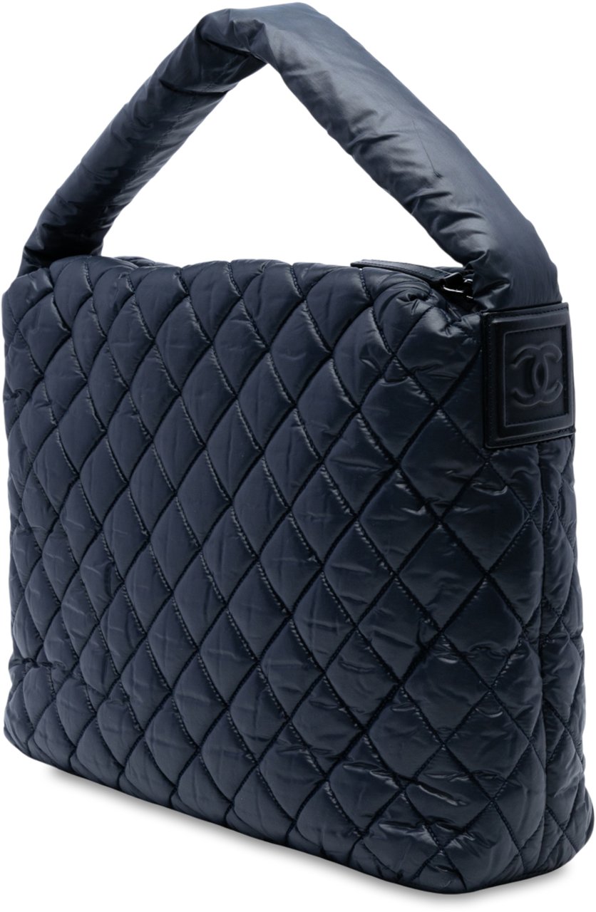 Chanel Quilted Nylon Coco Cocoon Hobo Blauw