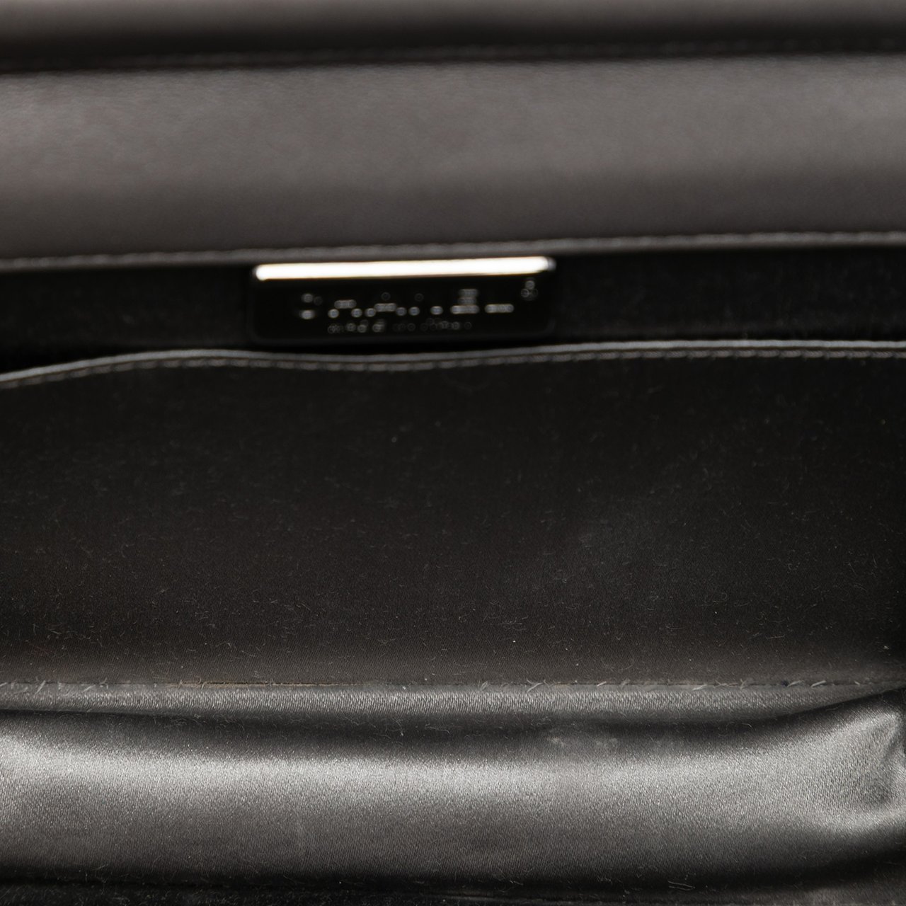 Chanel Small Lambskin Chocolate Bar CC Piercing Studded Chain Flap Grijs