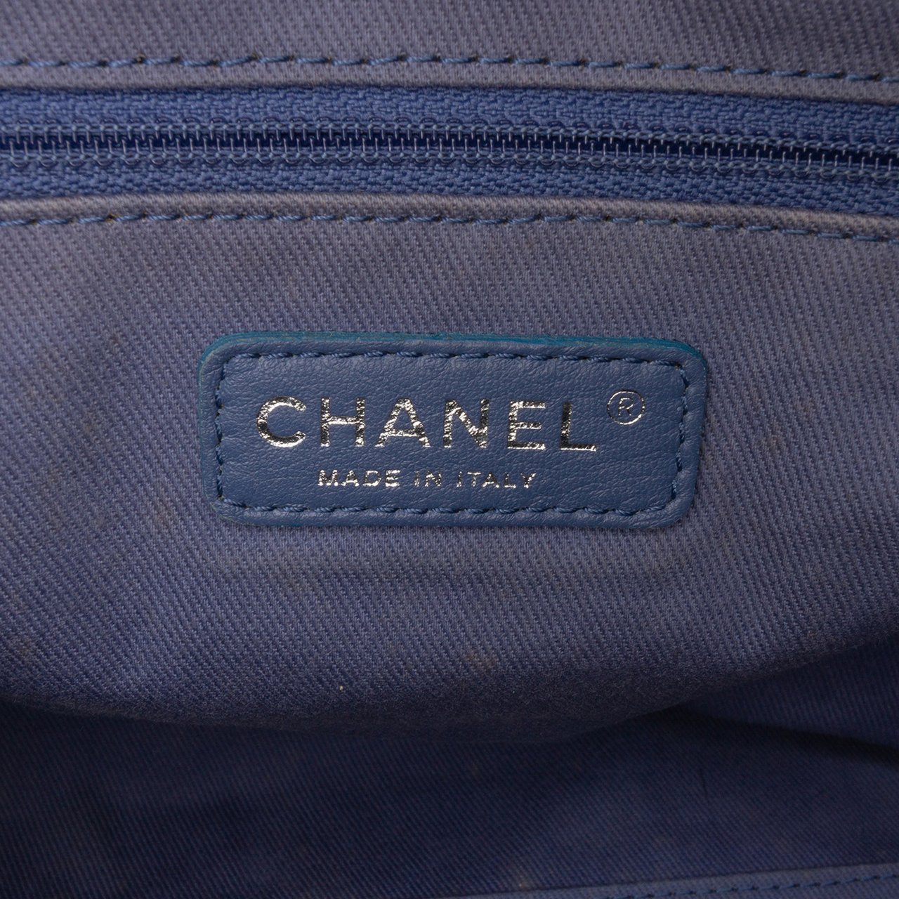 Chanel Large Denim Deauville Bowling Bag Blauw