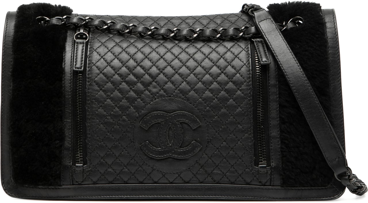Chanel Large CC Quilted Lambskin and Shearling Single Flap Zwart
