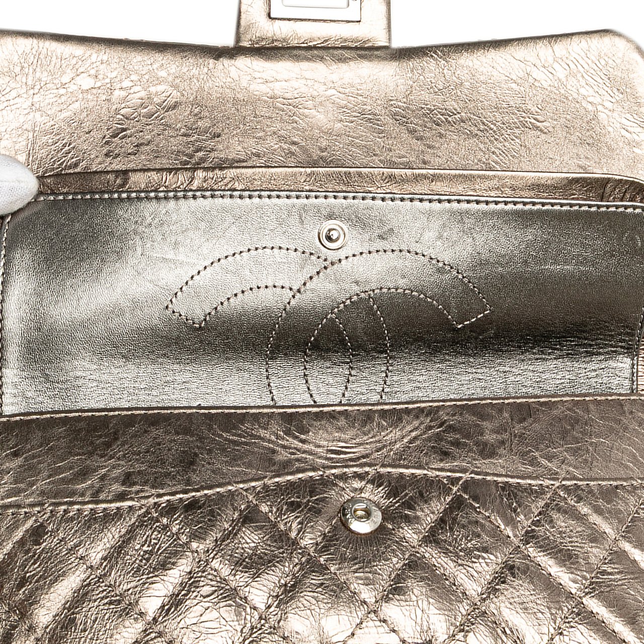 Chanel Reissue 2.55 Aged Metallic Calfskin Double Flap 225 Bruin