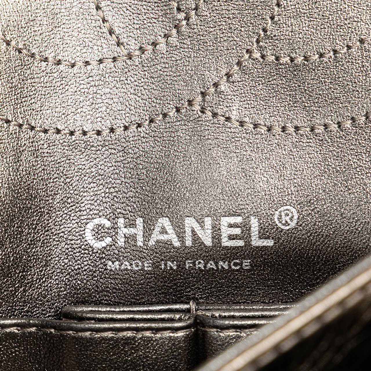 Chanel Reissue 2.55 Aged Metallic Calfskin Double Flap 225 Bruin