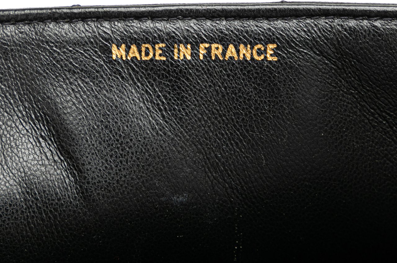 Chanel Quilted Lambskin Half Moon Single Flap Zwart