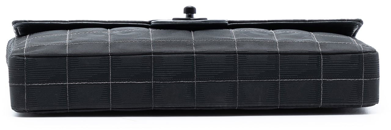 Chanel New Travel Line Nylon East West Flap Zwart