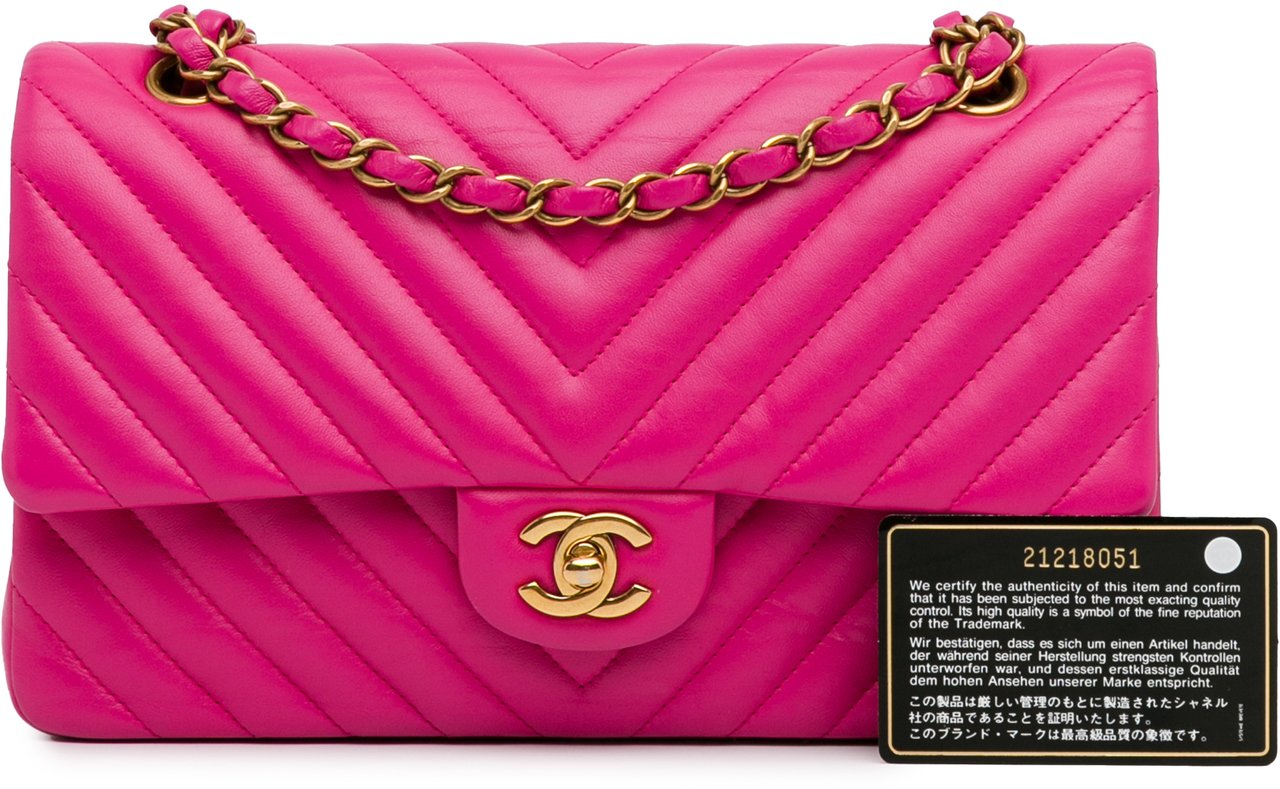 Chanel Medium Chevron Lambskin Double Flap Roze