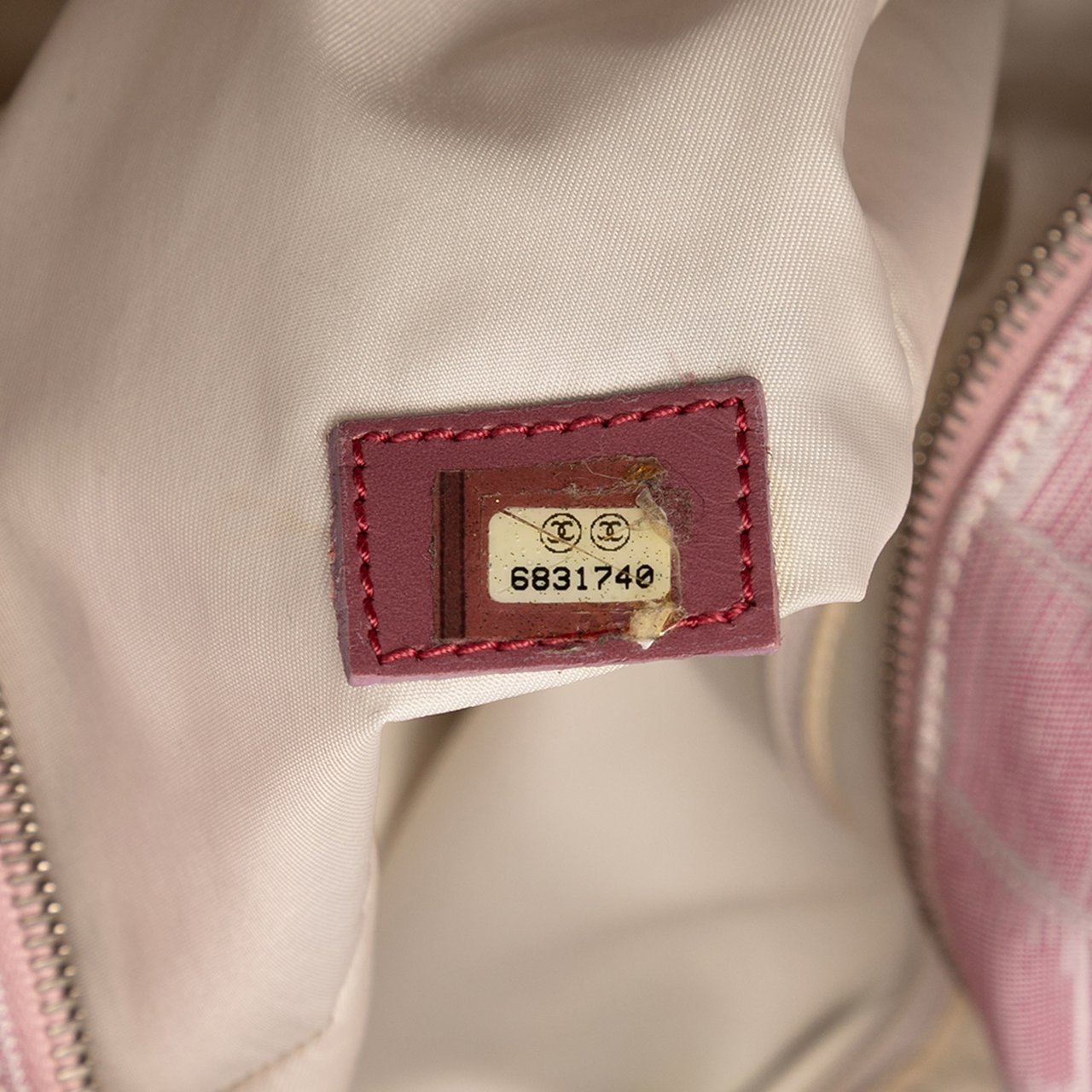 Chanel New Travel Line Nylon Tote Roze