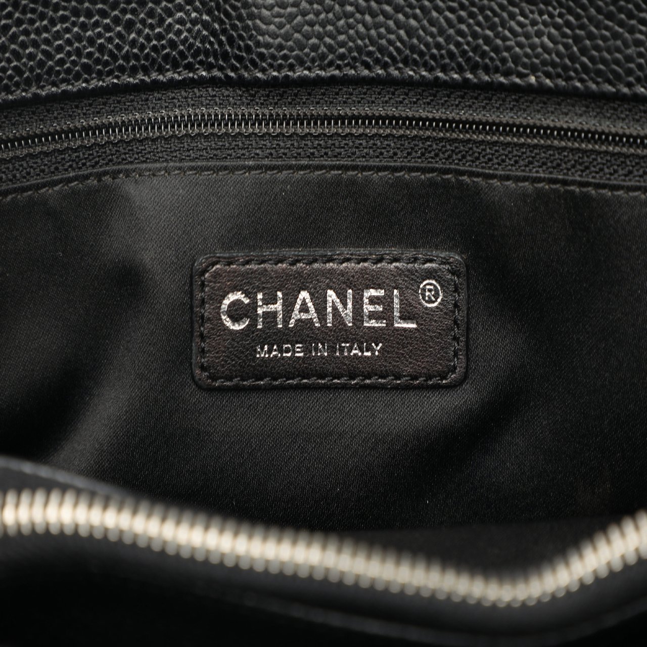 Chanel Caviar Grand Shopping Tote Zwart