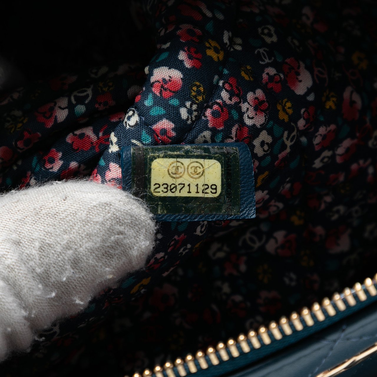 Chanel Large Quilted Lambskin La Habana O Case Clutch Blauw