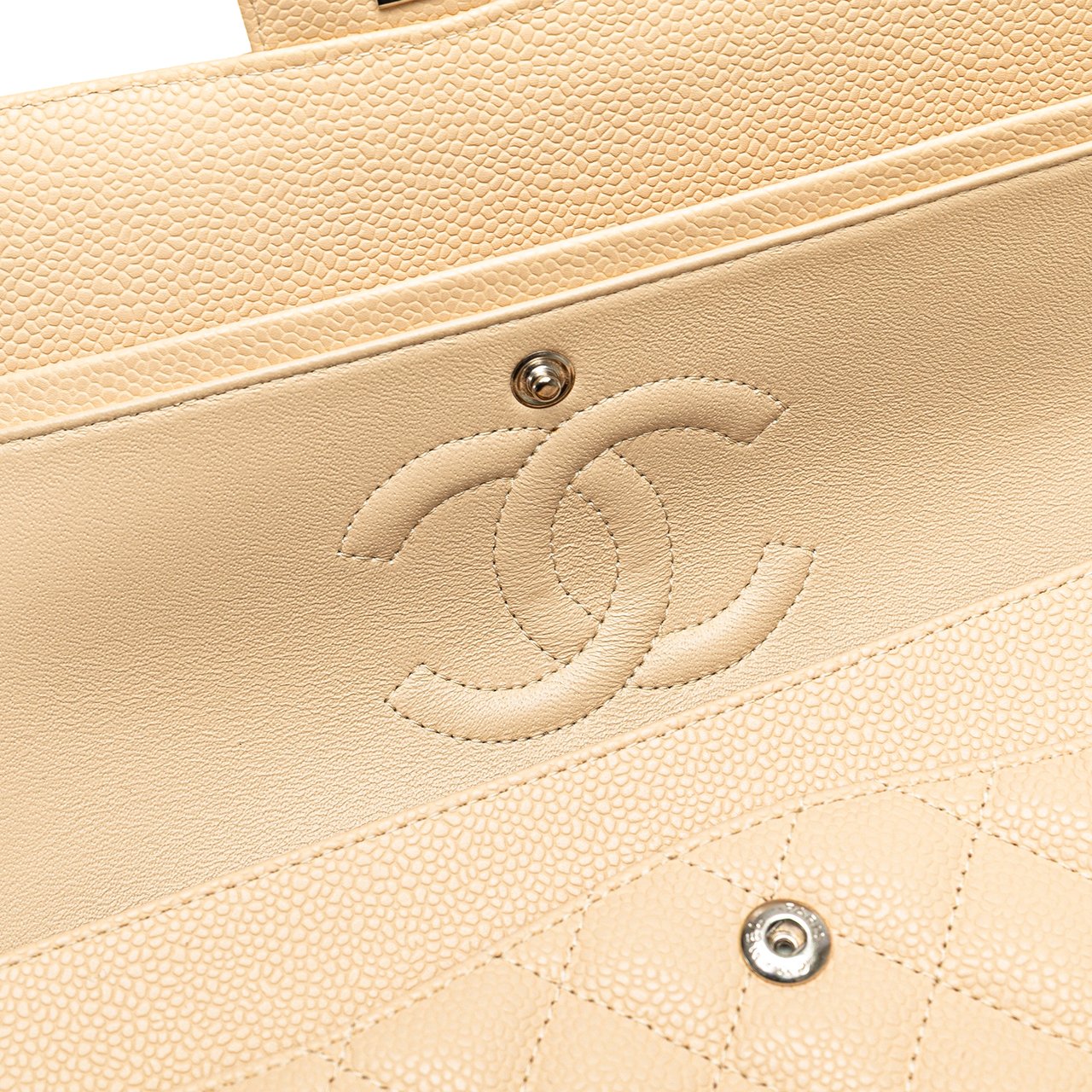 Chanel Medium Classic Caviar Double Flap Bruin