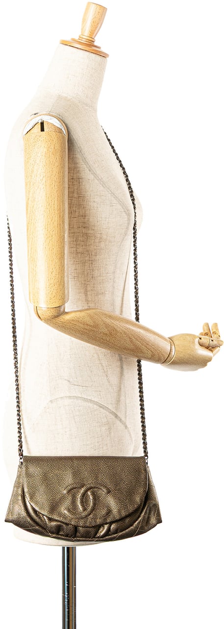 Chanel CC Metallic Caviar Half Moon Wallet on Chain Goud