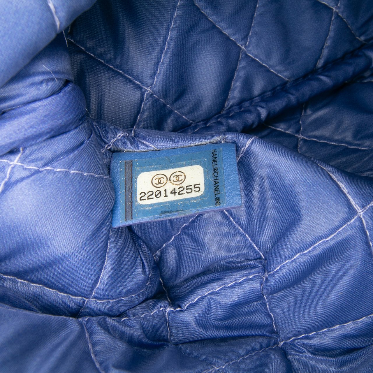 Chanel Medium Quilted Patent O Case Clutch Blauw