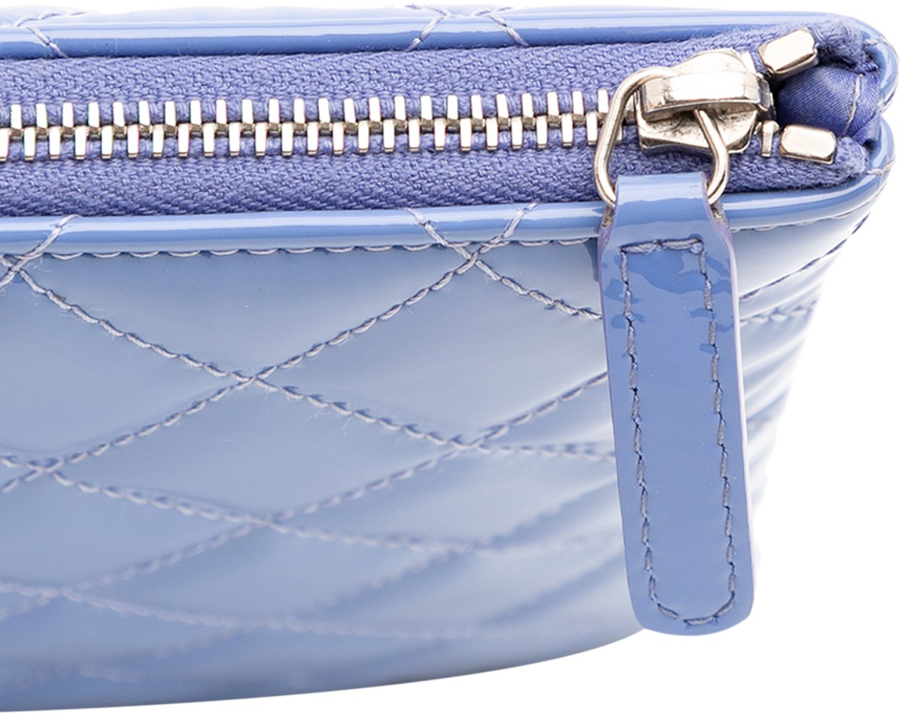 Chanel Medium Quilted Patent O Case Clutch Blauw