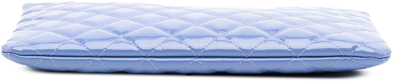 Chanel Medium Quilted Patent O Case Clutch Blauw