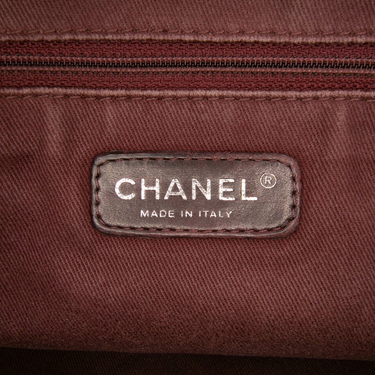 Chanel Jumbo Quilted Aged Calfskin Portobello Flap Zwart