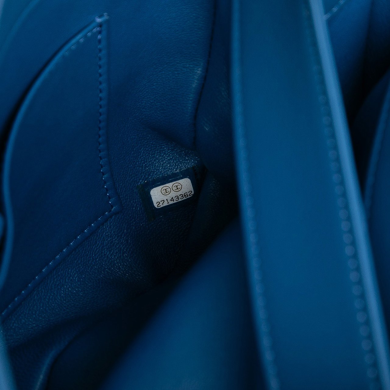 Chanel Medium Lambskin Trendy CC Top Handle Bag Blauw