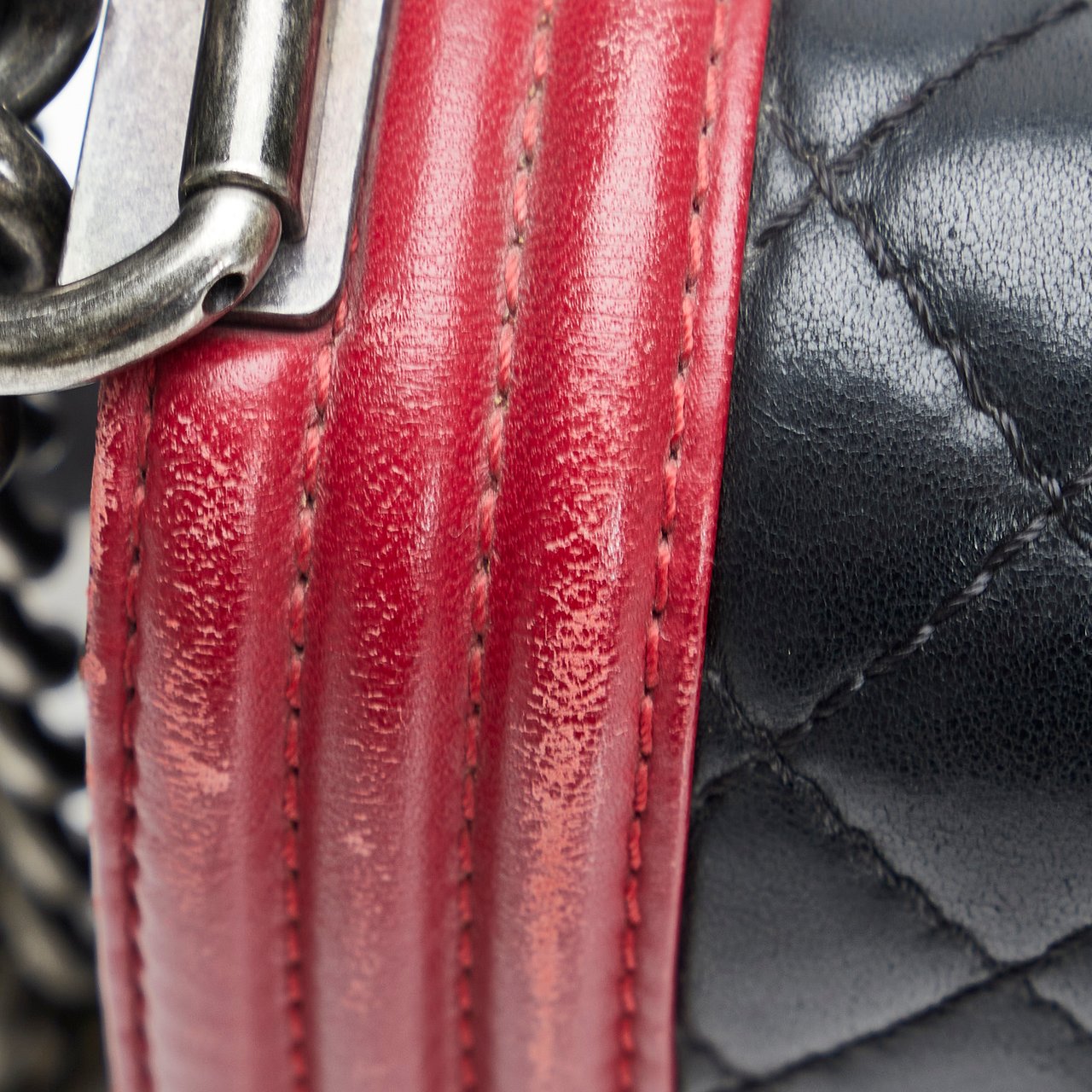 Chanel Small Bicolor Boy Zwart