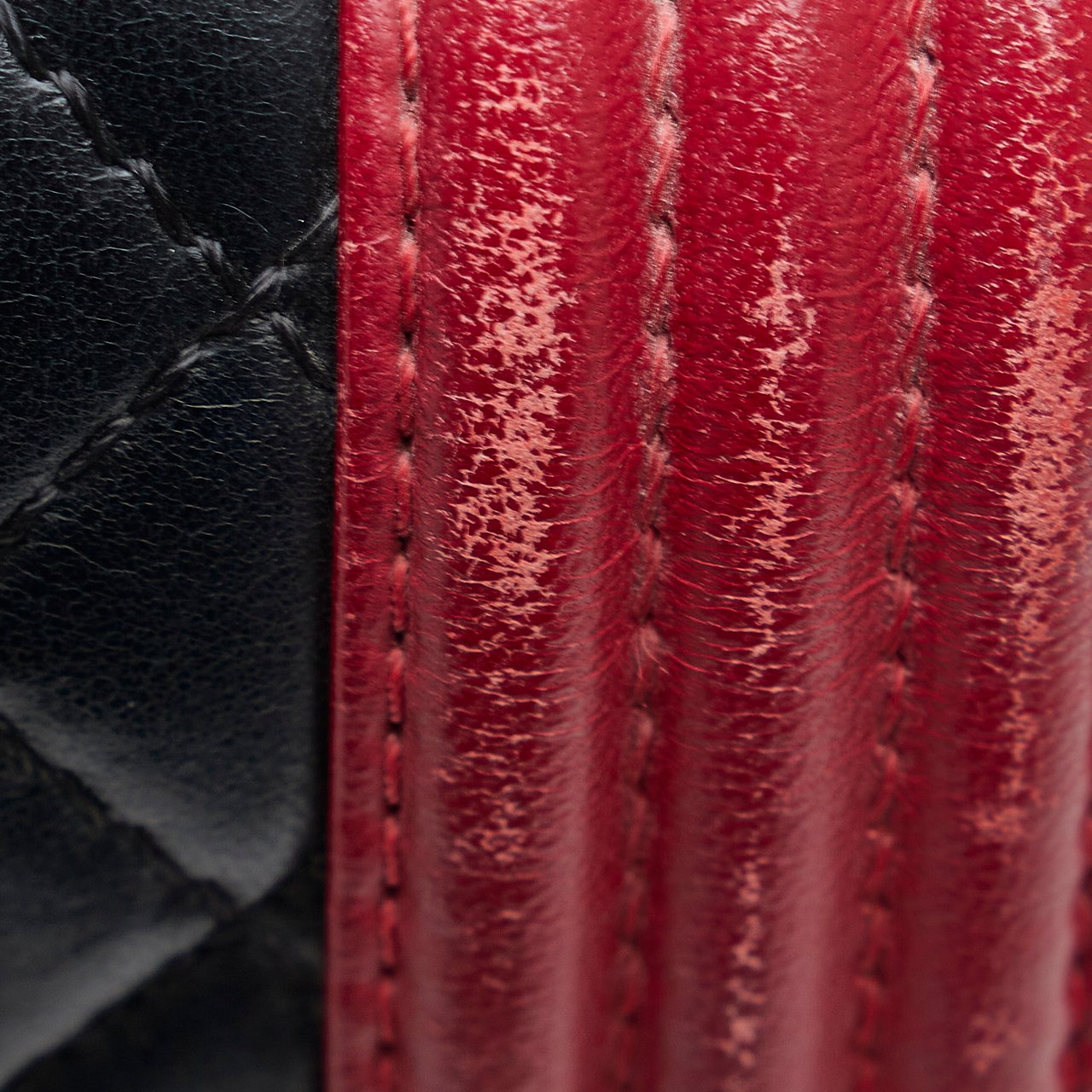 Chanel Small Bicolor Boy Zwart