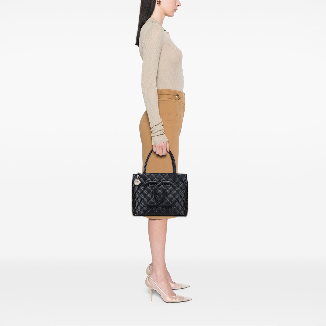 Chanel Caviar Medallion Tote Zwart