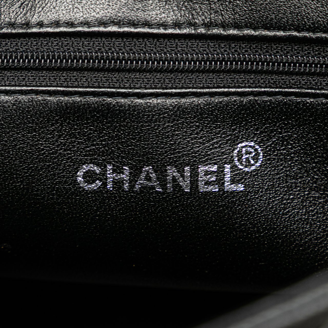 Chanel Caviar Medallion Tote Zwart