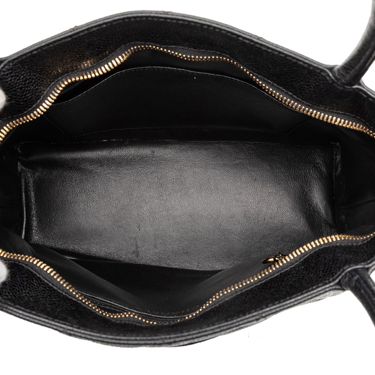 Chanel Caviar Medallion Tote Zwart