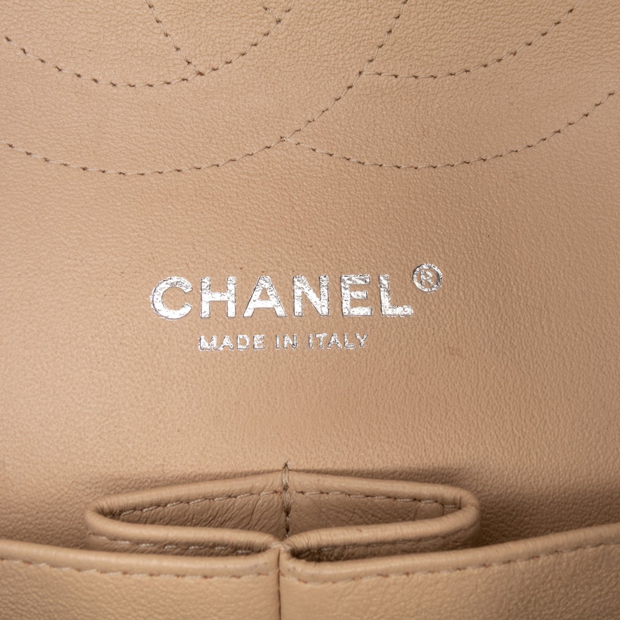 Chanel Jumbo Classic Caviar Double Flap Bruin