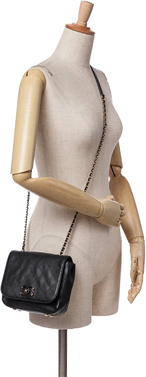 Chanel Small Stitched Calfskin Covered CC Flap Zwart