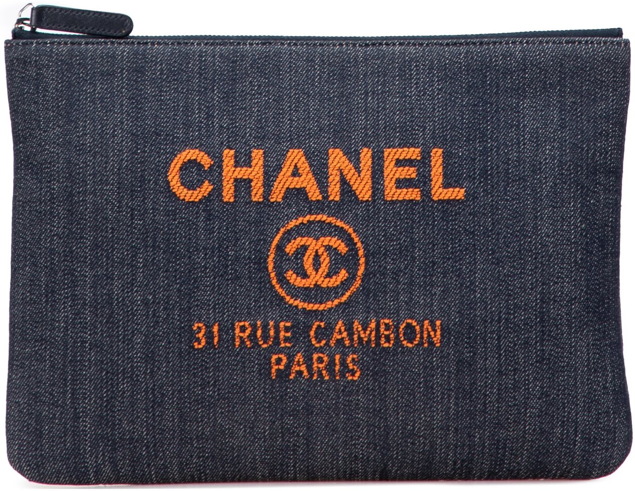 Chanel Medium Denim Deauville O Case Clutch Grijs