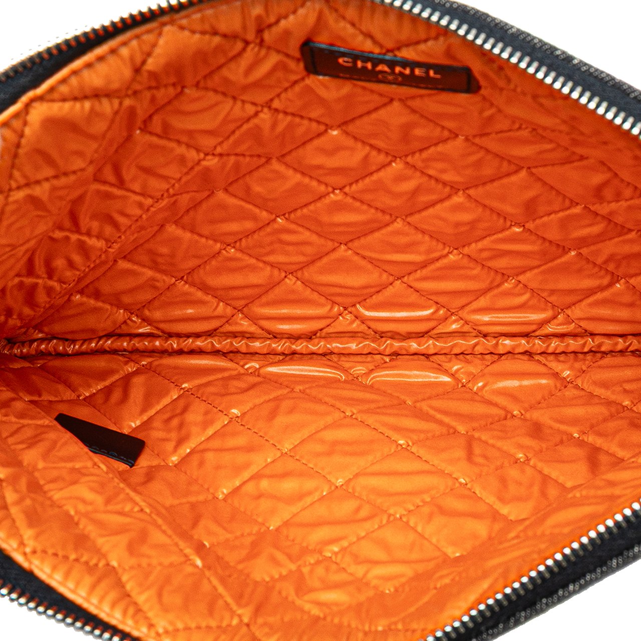 Chanel Medium Denim Deauville O Case Clutch Grijs