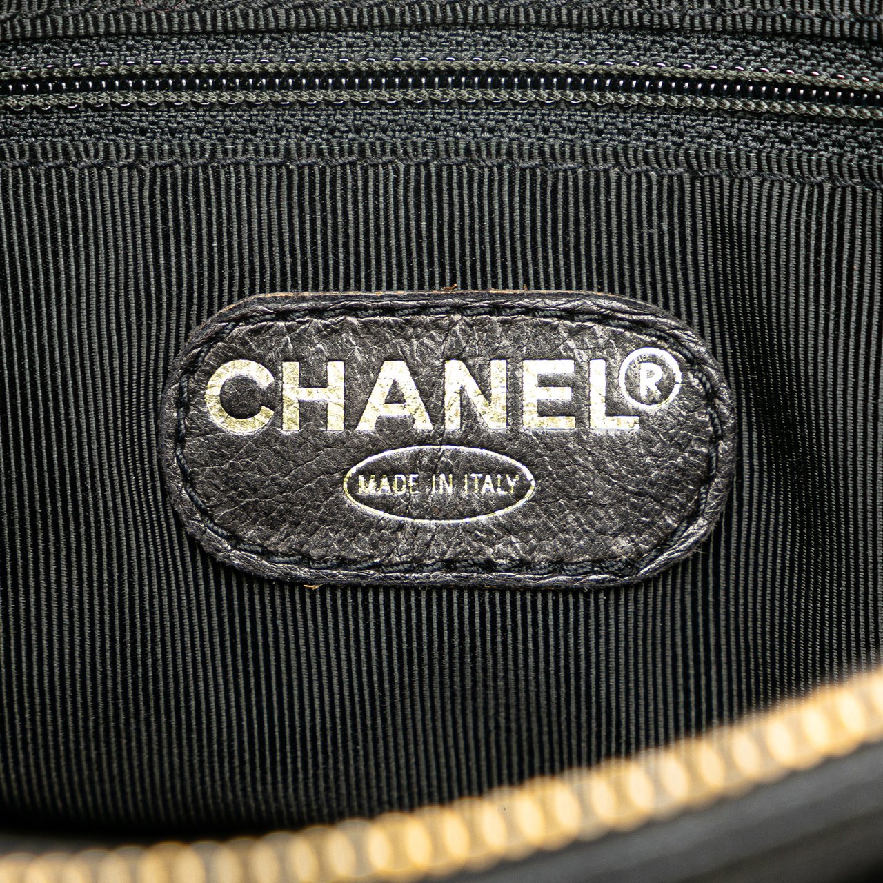 Chanel Embroidered Caviar Logo Shoulder Bag Zwart