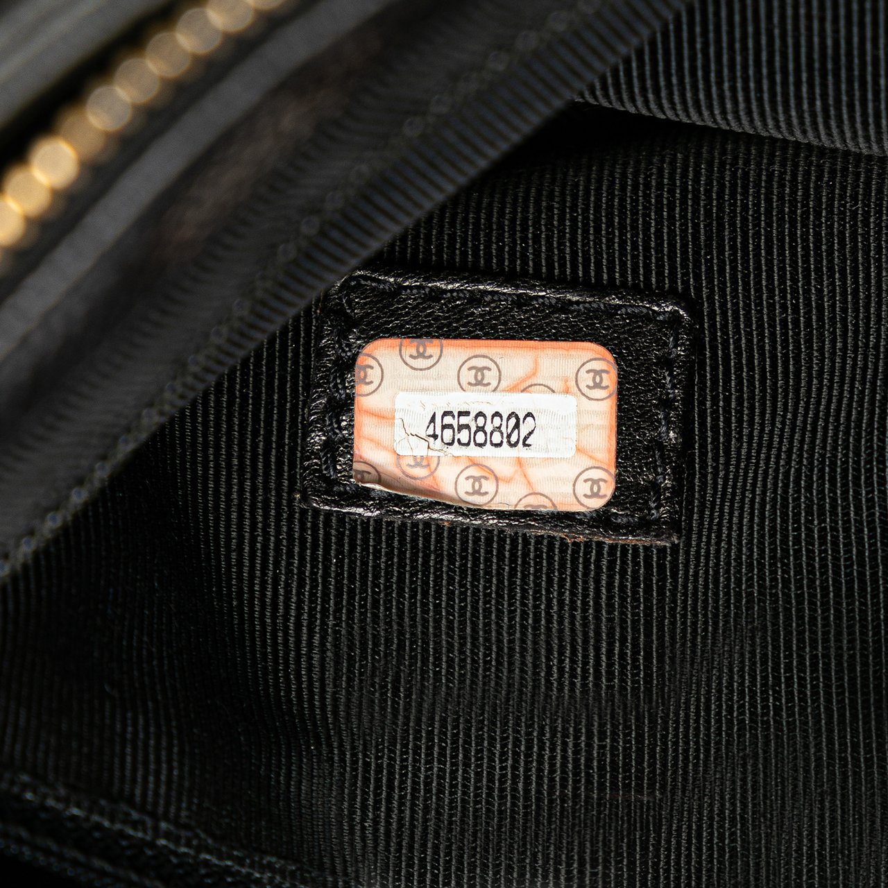 Chanel Embroidered Caviar Logo Shoulder Bag Zwart