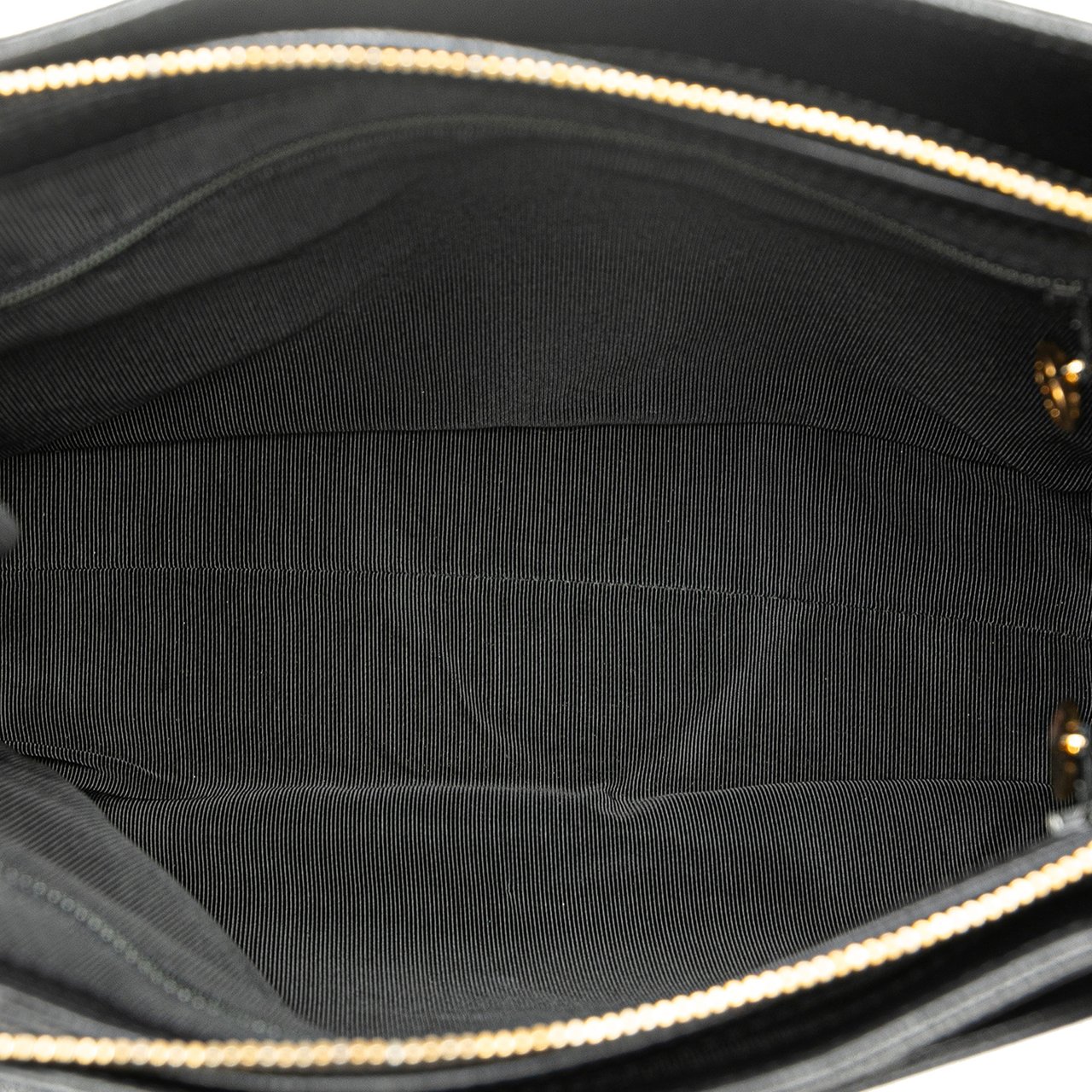 Chanel Embroidered Caviar Logo Shoulder Bag Zwart