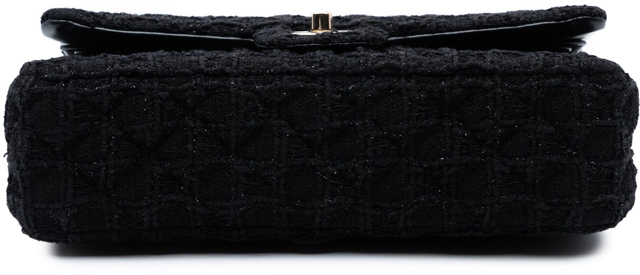 Chanel Medium Classic Tweed Single Flap Zwart