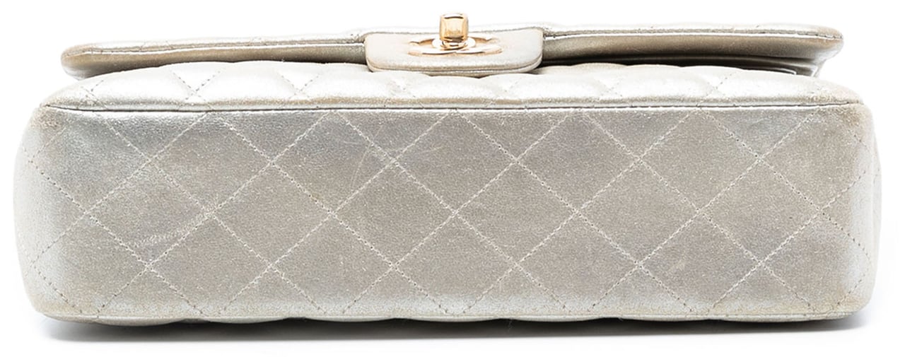 Chanel Medium Classic Iridescent Lambskin Double Flap Goud