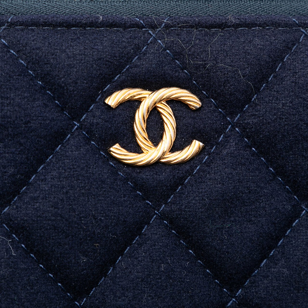 Chanel Paris Hamburg Medium Quilted Wool Coco Sailor Charms O Case Clutch Blauw