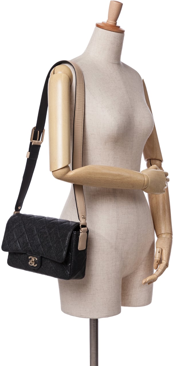 Chanel CC Bicolor Quilted Caviar Single Flap Zwart