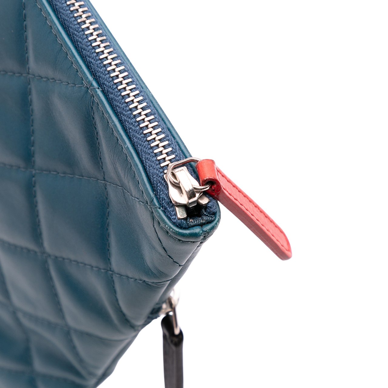 Chanel CC Quilted Lambskin Multi Zip Clutch Blauw