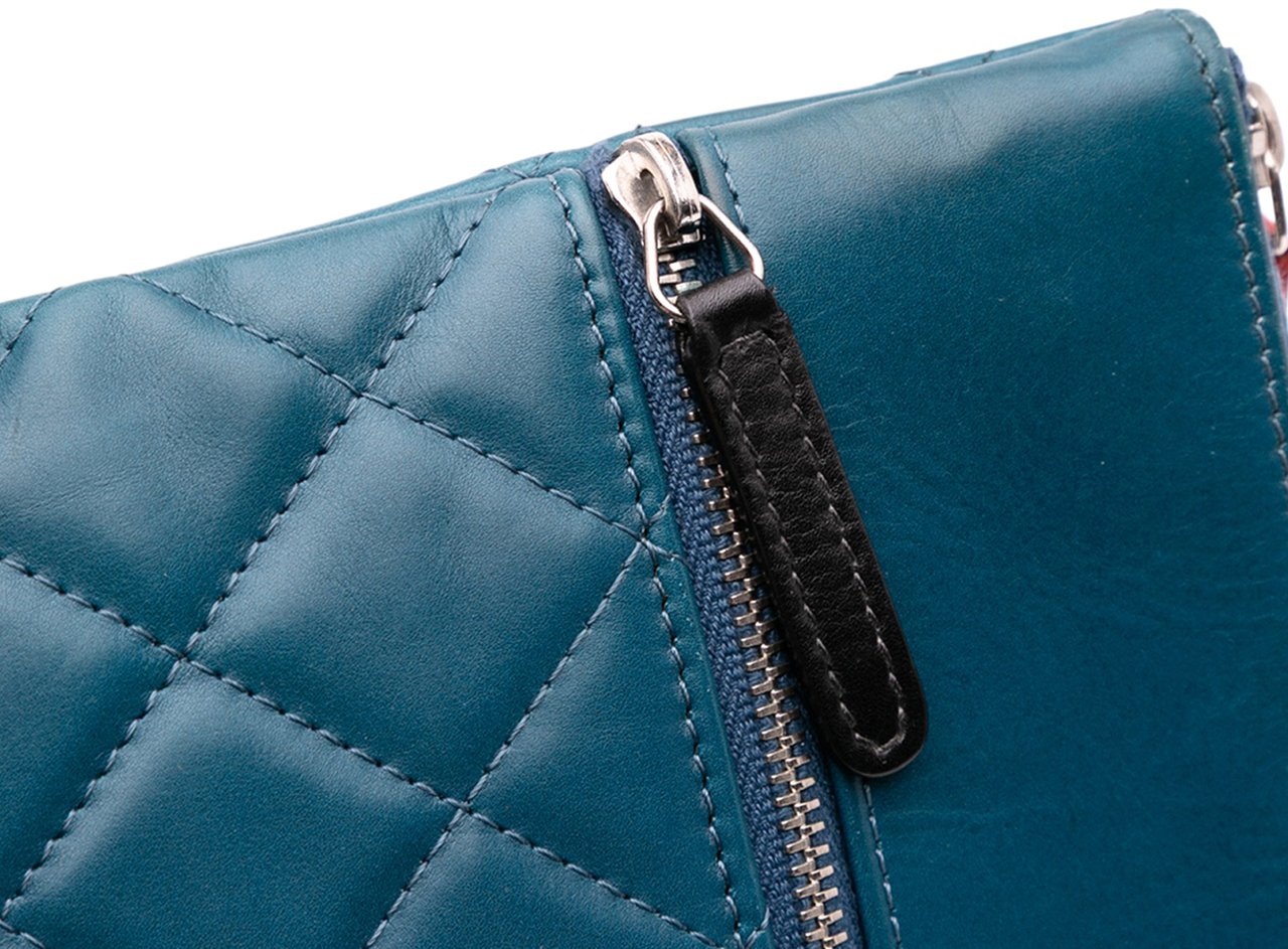 Chanel CC Quilted Lambskin Multi Zip Clutch Blauw