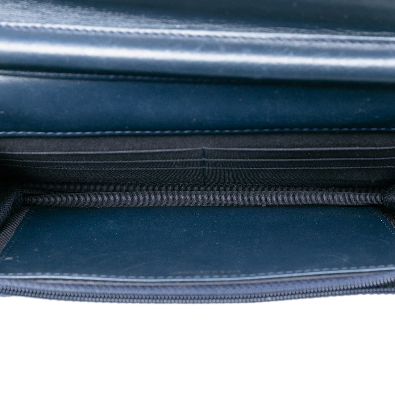 Chanel Quilted Lambskin Boy Wallet On Chain Blauw