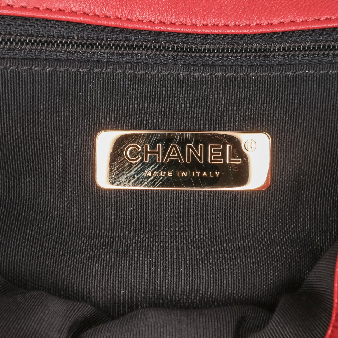 Chanel Small Quilted Lambskin Chain Link Flap Rood